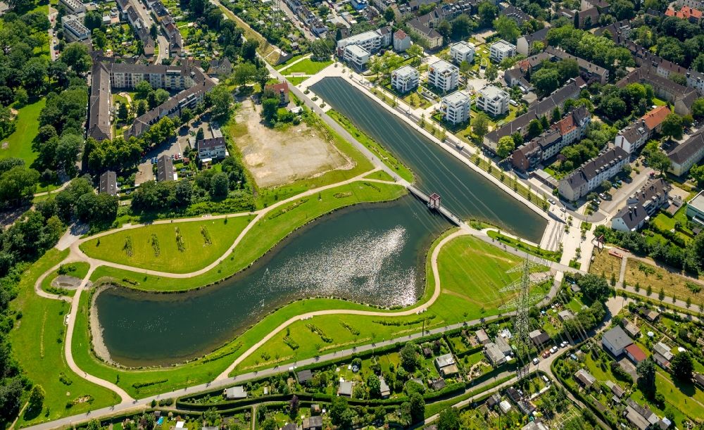 Luftaufnahme Essen - Uferbereiche des Sees Niederfeldsee in Essen im Bundesland Nordrhein-Westfalen