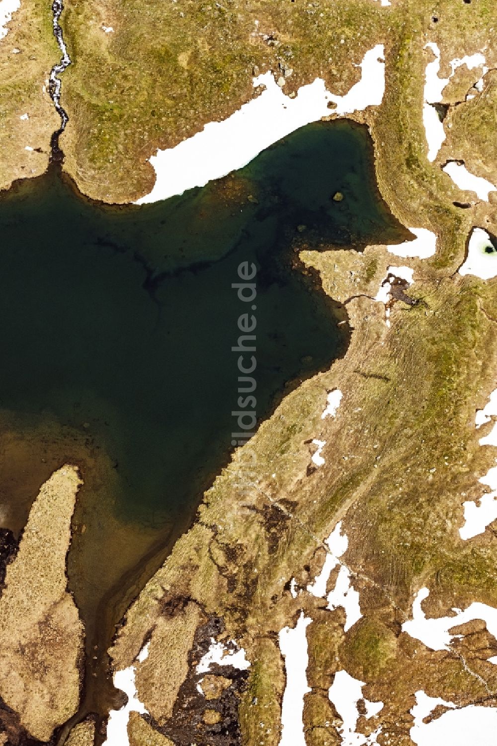Raneburger See aus der Vogelperspektive: Uferbereiche des Sees Raneburger See in den Alpen in Tirol, Österreich