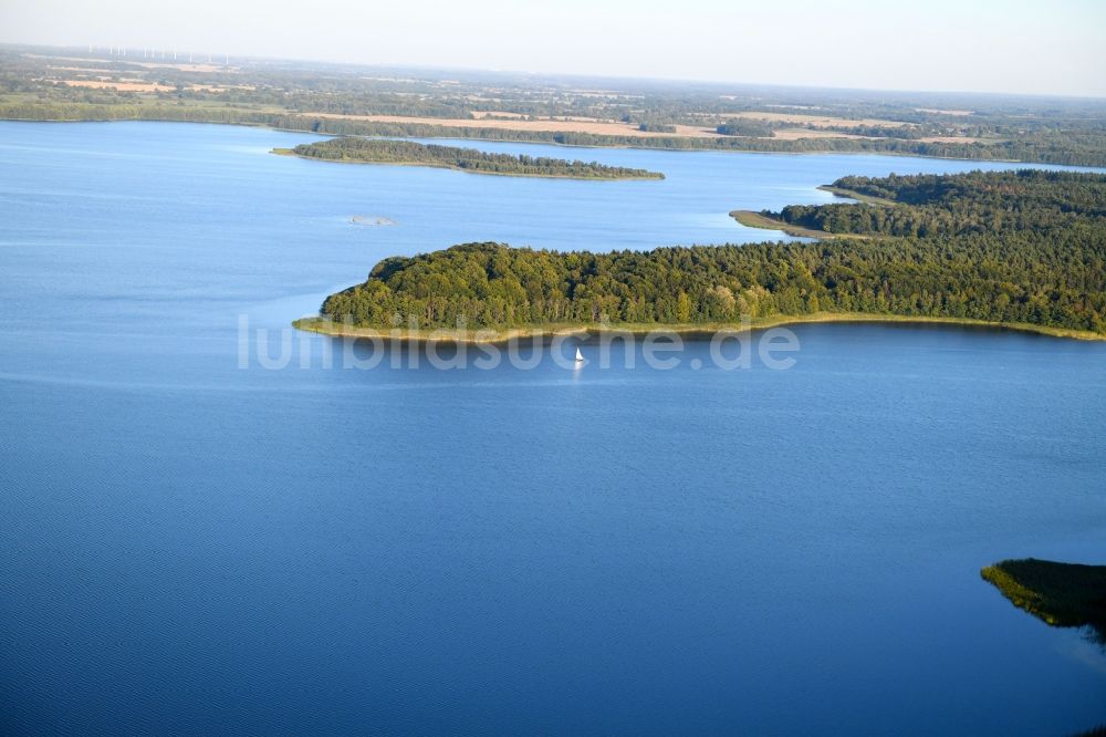 Luftaufnahme Seedorf - Uferbereiche des Sees Schaalsee in Seedorf im Bundesland Schleswig-Holstein, Deutschland