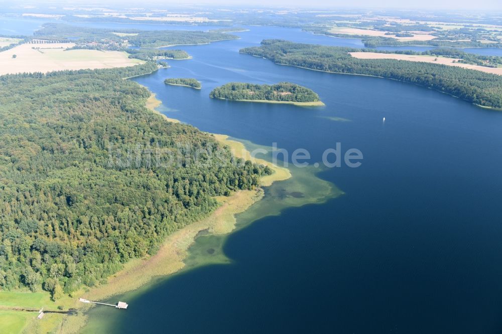 Zarrentin am Schaalsee von oben - Uferbereiche des Sees Schaalsee in Zarrentin am Schaalsee im Bundesland Mecklenburg-Vorpommern
