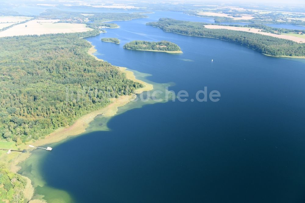Zarrentin am Schaalsee aus der Vogelperspektive: Uferbereiche des Sees Schaalsee in Zarrentin am Schaalsee im Bundesland Mecklenburg-Vorpommern