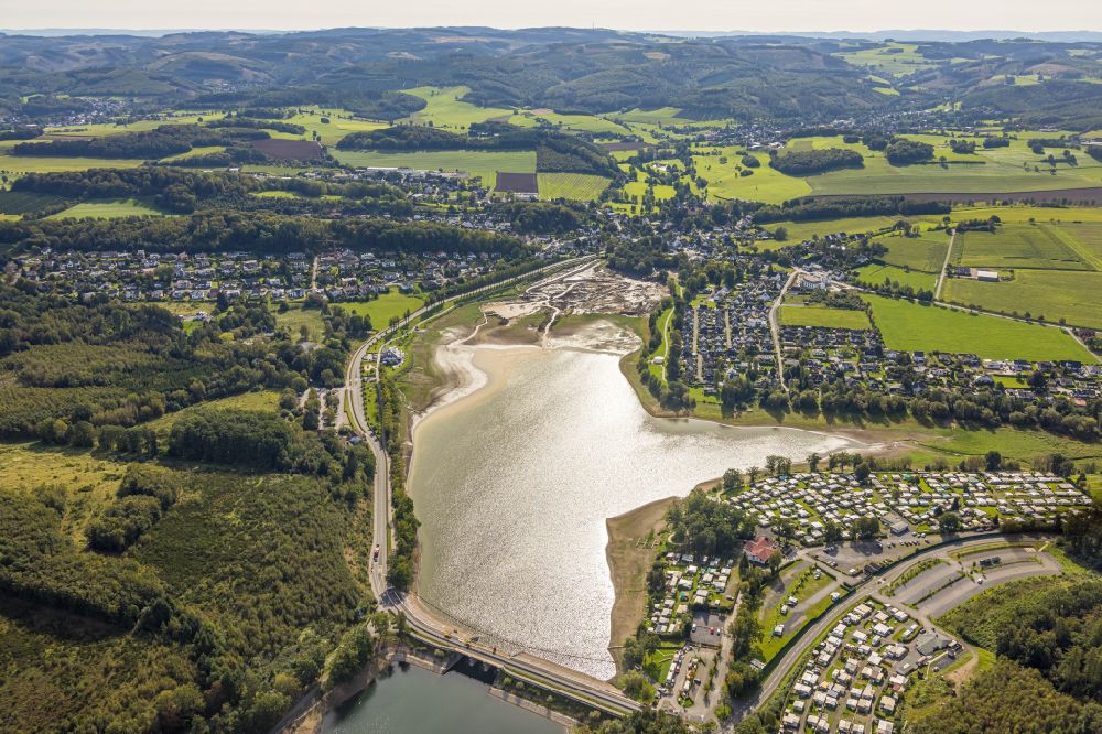 Amecke von oben - Uferbereiche des Sees Sorpe in Amecke im Bundesland Nordrhein-Westfalen, Deutschland
