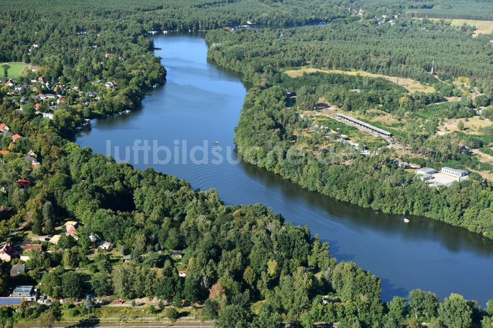 Luftbild Zernsdorf - Uferbereiche des Sees Zernsdorfer Lankensee in Zernsdorf im Bundesland Brandenburg