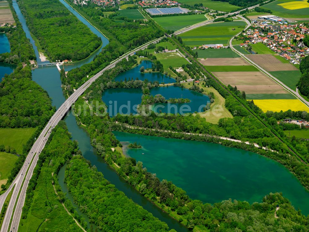 Altenstadt aus der Vogelperspektive: Uferbereiche der Teichanlagen zur Fischzucht Filzinger See in Altenstadt im Bundesland Bayern, Deutschland