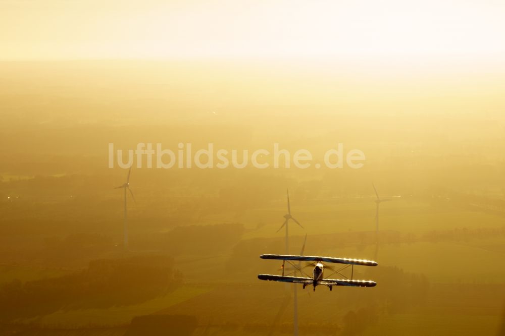 Oldendorf von oben - Ultraleichtflugzeug Sunwheel D-MSLM im Fluge über dem Luftraum in Oldendorf im Bundesland Niedersachsen, Deutschland