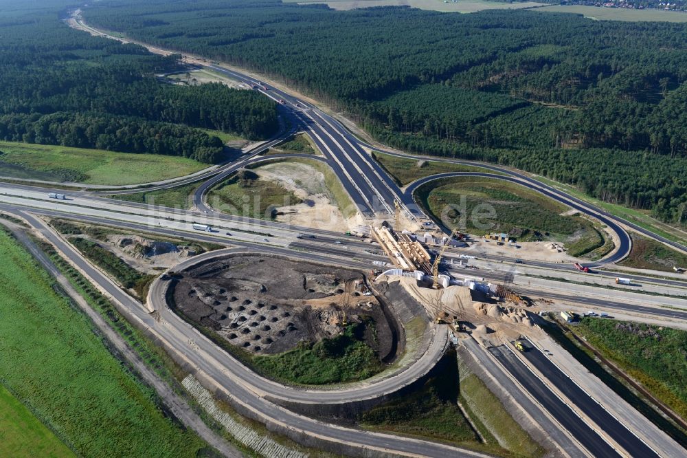Wöbbelin von oben - Um- und Ausbau des AD Autobahndreieck Schwerin an der BAB Autobahn A14 und A24 bei Wöbbelin in Mecklenburg-Vorpommern
