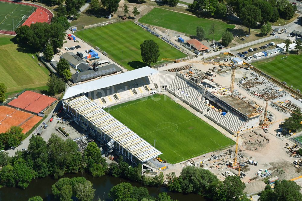 Jena von oben - Um- und Ausbau des Sportstätten-Geländes des Stadion Ernst-Abbe-Sportfeld in Jena im Bundesland Thüringen, Deutschland