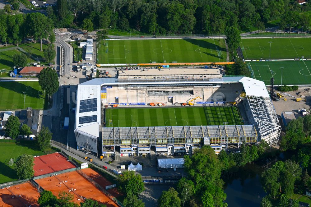 Luftaufnahme Jena - Um- und Ausbau des Sportstätten-Geländes des Stadion Ernst-Abbe-Sportfeld in Jena im Bundesland Thüringen, Deutschland