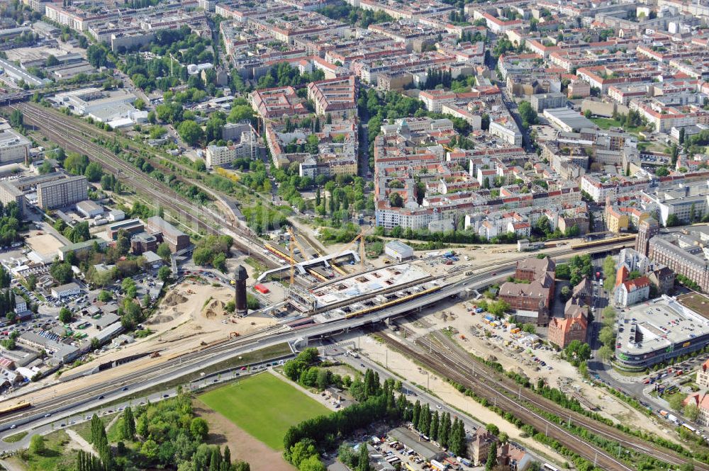 Luftbild Berlin Friedrichshain - Um- und Neubau des Berliner S-Bahnhofs Ostkreuz
