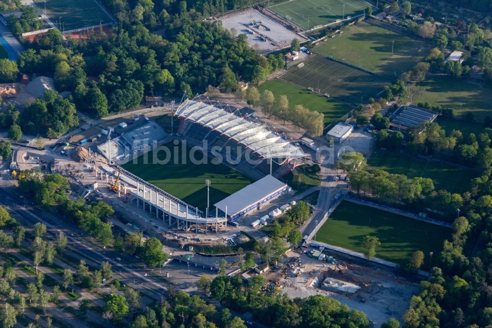 Luftbild Karlsruhe - Umbau- Baustelle am Sportstätten-Gelände des KSC-Stadion Wildparkstadion in Karlsruhe im Bundesland Baden-Württemberg, Deutschland