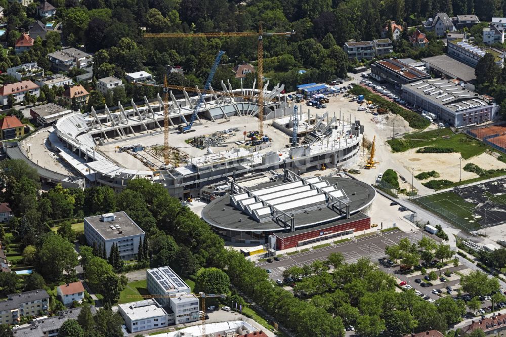 Linz aus der Vogelperspektive: Umbau- Baustelle am Sportstätten-Gelände des Stadion Raiffeisen Arena in Linz in Oberösterreich, Österreich