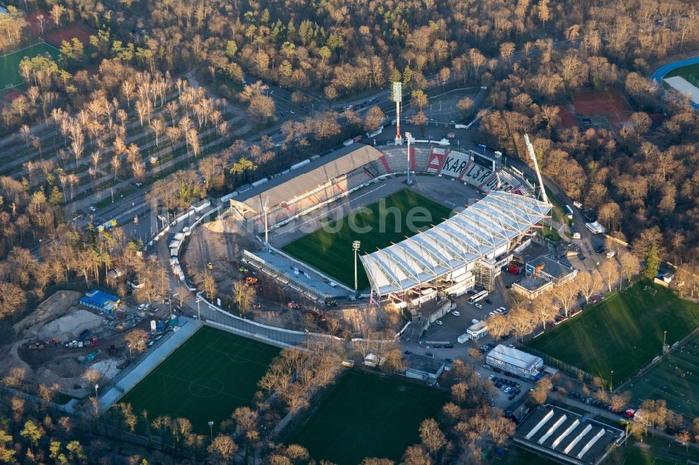 Luftaufnahme Karlsruhe - Umbau- Baustelle am Sportstätten-Gelände des Stadion Wildparkstadion des KSC in Karlsruhe im Bundesland Baden-Württemberg, Deutschland