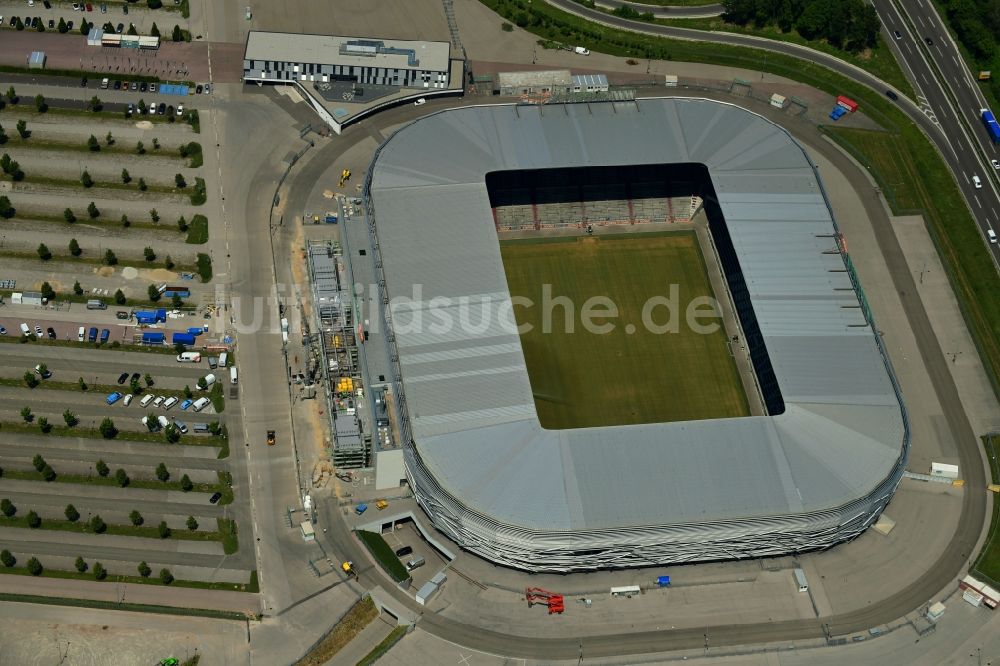 Augsburg von oben - Umbau- Baustelle am Sportstätten-Gelände des Stadion WWK Arena des FC Augsburg in Augsburg im Bundesland Bayern, Deutschland