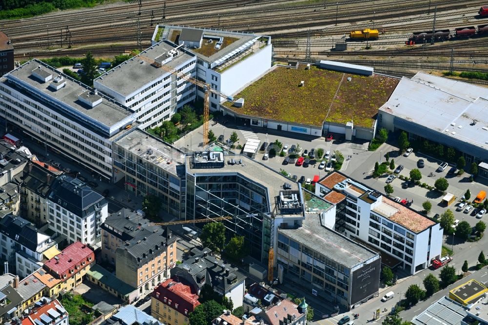 München aus der Vogelperspektive: Umbau eines Büro- und Geschäftshauses Implerhöfe in München im Bundesland Bayern, Deutschland