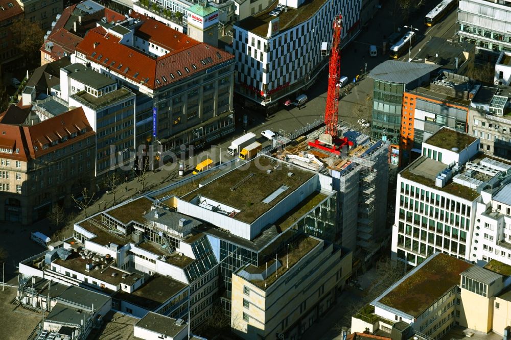 Stuttgart von oben - Umbau eines Büro- und Geschäftshauses an der Königstraße in Stuttgart im Bundesland Baden-Württemberg, Deutschland