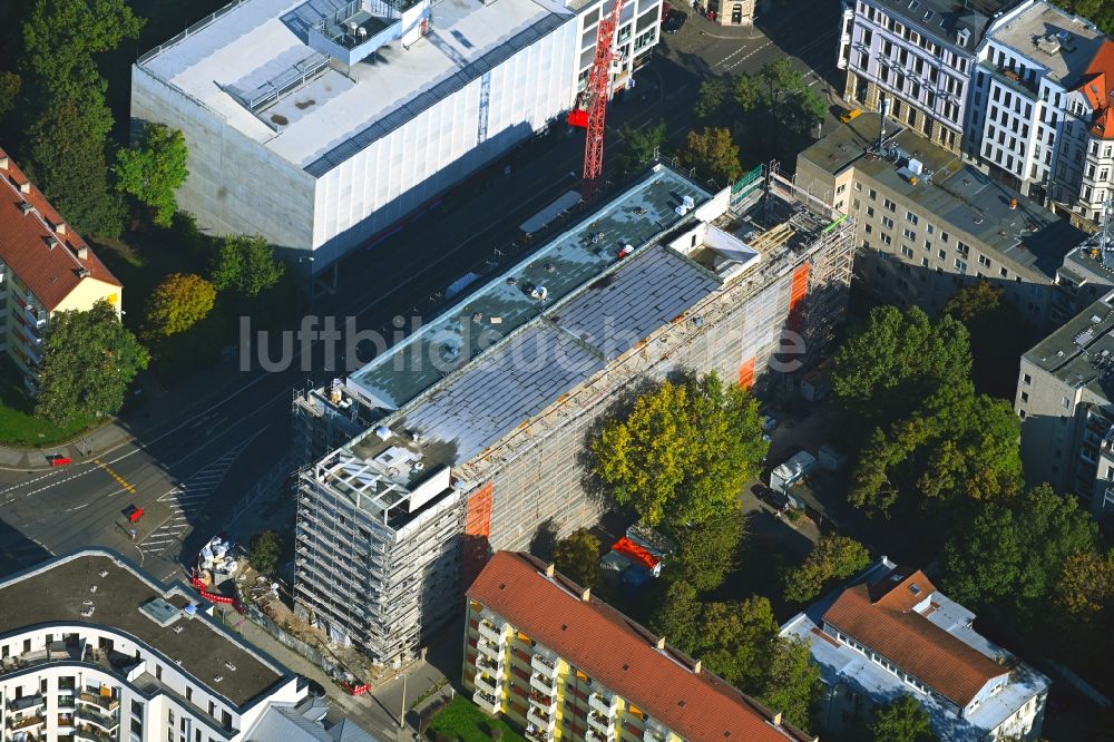Luftbild Leipzig - Umbau eines Büro- und Geschäftshauses an der Käthe-Kollwitz-Straße in Leipzig im Bundesland Sachsen, Deutschland