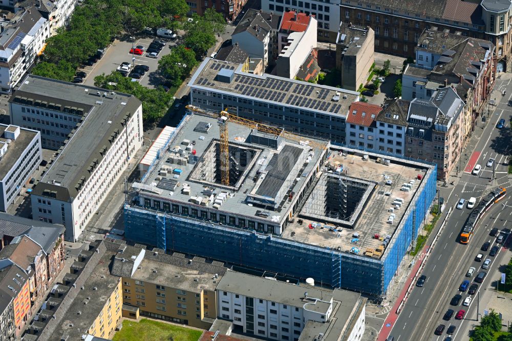 Mannheim von oben - Umbau eines Büro- und Geschäftshauses in Mannheim im Bundesland Baden-Württemberg, Deutschland