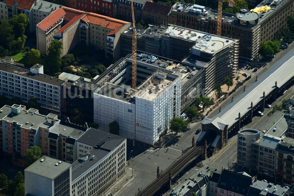 Berlin von oben - Umbau eines Büro- und Geschäftshauses im Ortsteil Schöneberg in Berlin, Deutschland