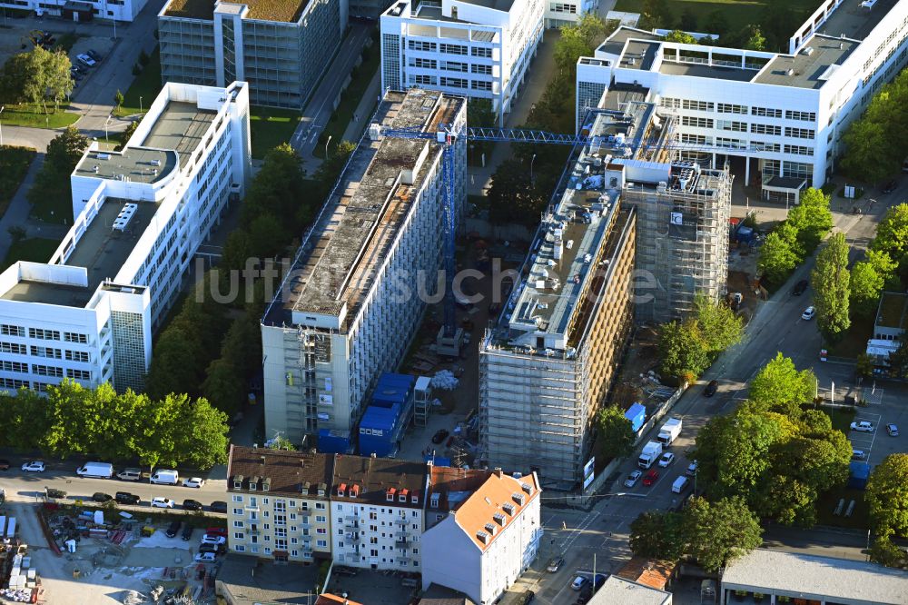Luftaufnahme München - Umbau eines Büro- und Geschäftshauses M-YARD im Ortsteil Obersendling in München im Bundesland Bayern, Deutschland