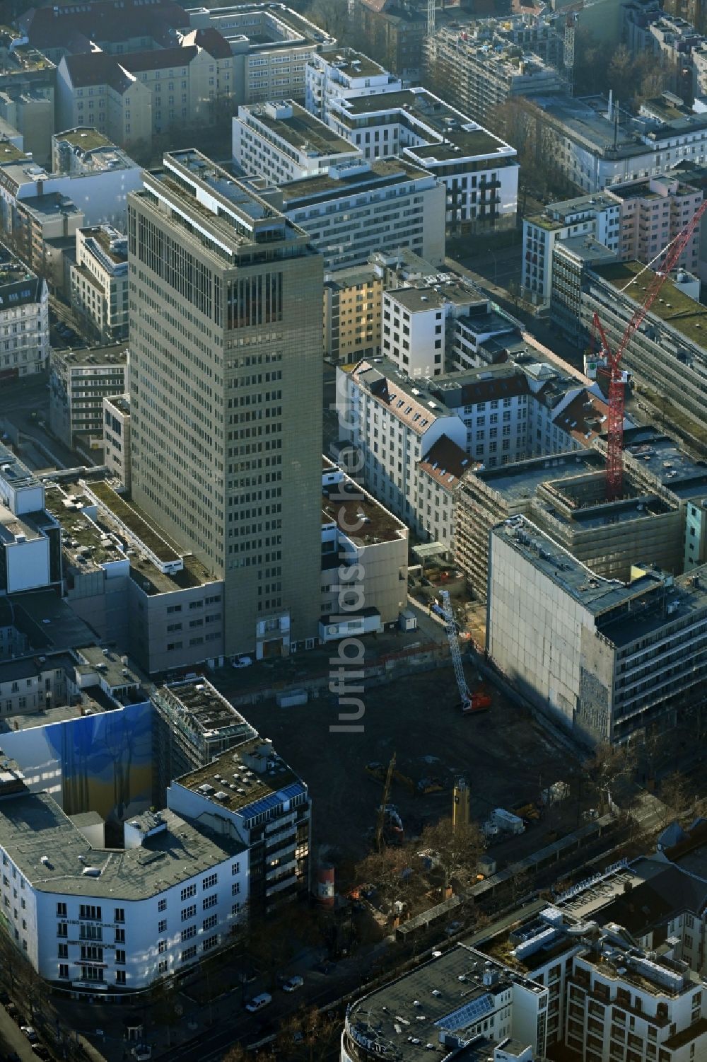 Luftaufnahme Berlin - Umbau eines Büro- und Geschäftshauseskomplexes Fürst im Ortsteil Charlottenburg in Berlin, Deutschland
