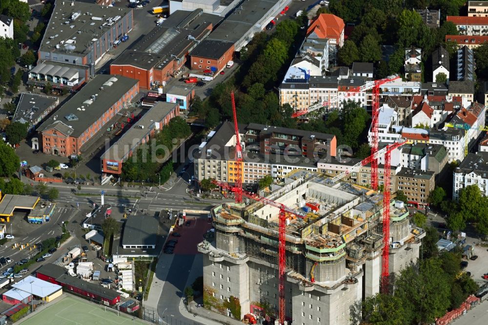 Hamburg aus der Vogelperspektive: Umbau des Bunker- Gebäudekomplex Medienbunker im Ortsteil Sankt Pauli in Hamburg, Deutschland