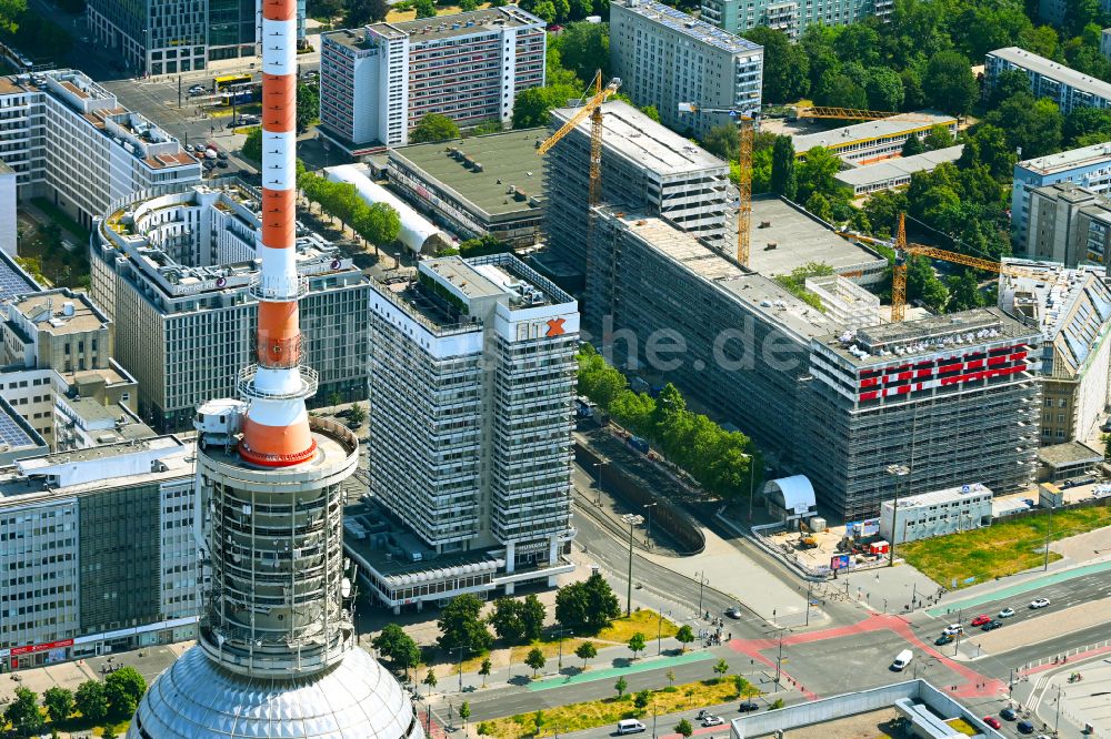 Luftaufnahme Berlin - Umbau des ehemaligen Bürogebäudes Haus der Statistik im Ortsteil Mitte in Berlin, Deutschland