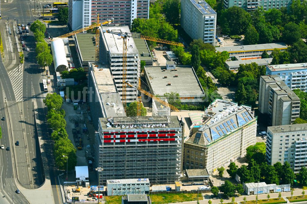 Luftbild Berlin - Umbau des ehemaligen Bürogebäudes Haus der Statistik im Ortsteil Mitte in Berlin, Deutschland