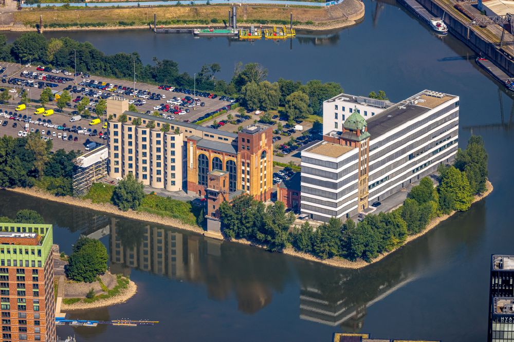Düsseldorf aus der Vogelperspektive: Umbau der ehemaligen Plange Mühle zum Medienhafen in Düsseldorf im Bundesland Nordrhein-Westfalen, Deutschland