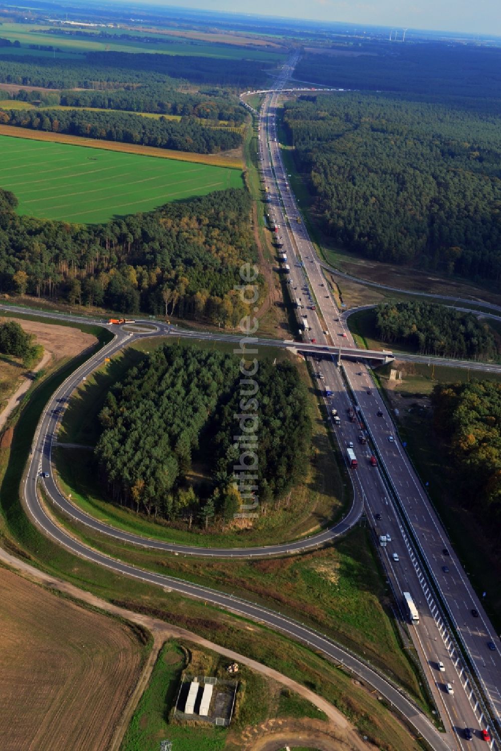 Luftaufnahme Kremmen - Umbau und Erweiterung der Autobahnanschlußstelle AS Kremmen am Autobahndreieck Havelland im Bundesland Brandenburg