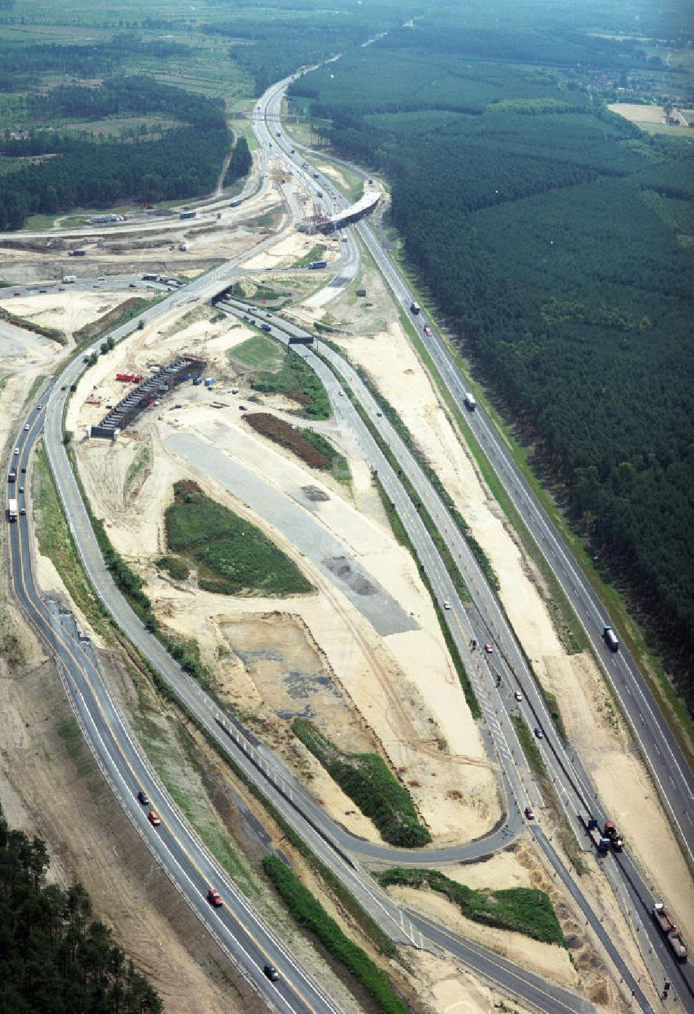 Luftbild SPREEAU - Umbau- und Erweiterungs-Baustelle des Autobahndreieck Spreeau