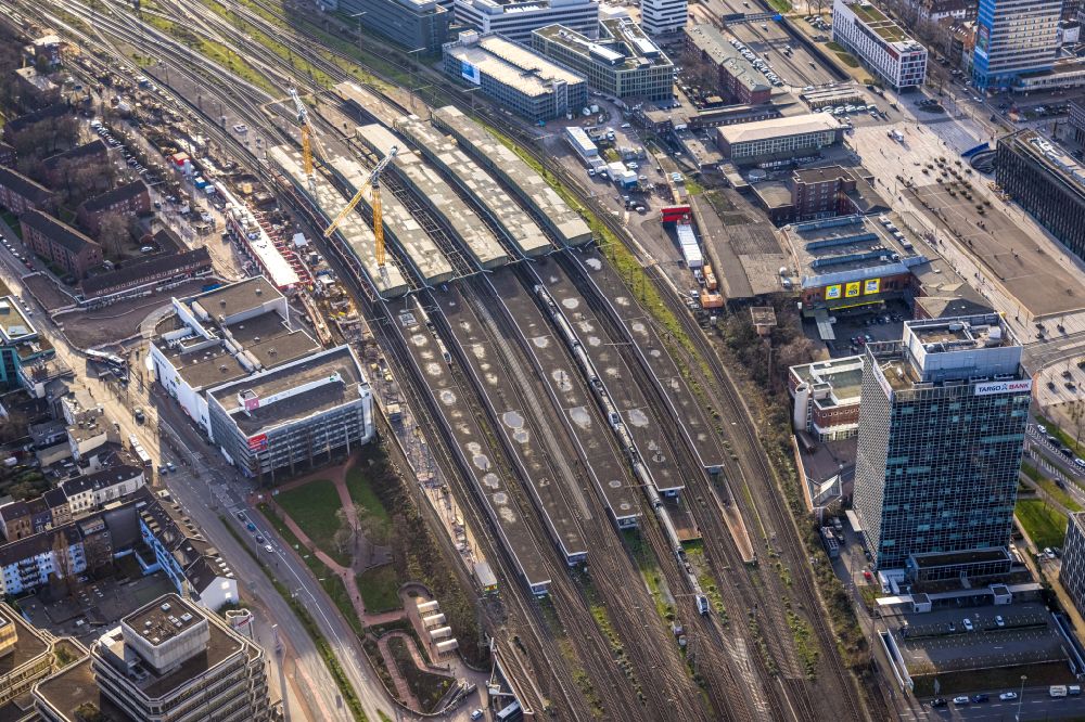 Luftbild Duisburg - Umbau des Hauptbahnhof der Deutschen Bahn in Duisburg im Bundesland Nordrhein-Westfalen