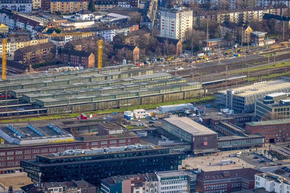 Duisburg aus der Vogelperspektive: Umbau des Hauptbahnhof der Deutschen Bahn in Duisburg im Bundesland Nordrhein-Westfalen