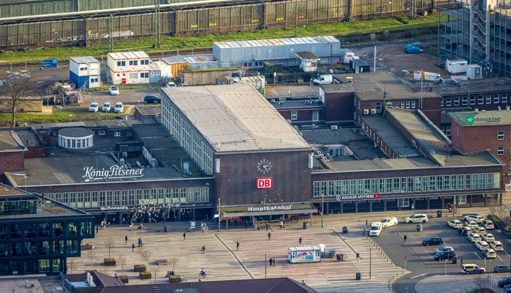Duisburg aus der Vogelperspektive: Umbau des Hauptbahnhof der Deutschen Bahn in Duisburg im Bundesland Nordrhein-Westfalen