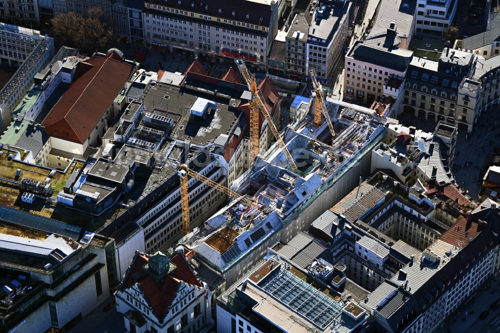 München von oben - Umbau Herzog Max im Ortsteil Altstadt in München im Bundesland Bayern, Deutschland