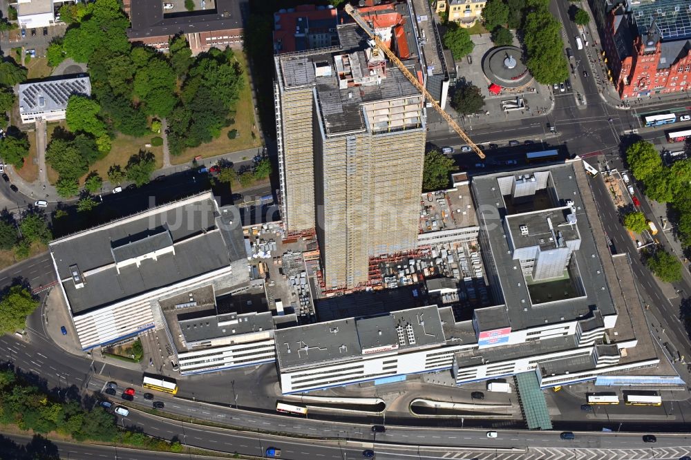 Luftbild Berlin - Umbau Hochhaus- Gebäude Steglitzer Kreisel im Bezirk Steglitz in Berlin