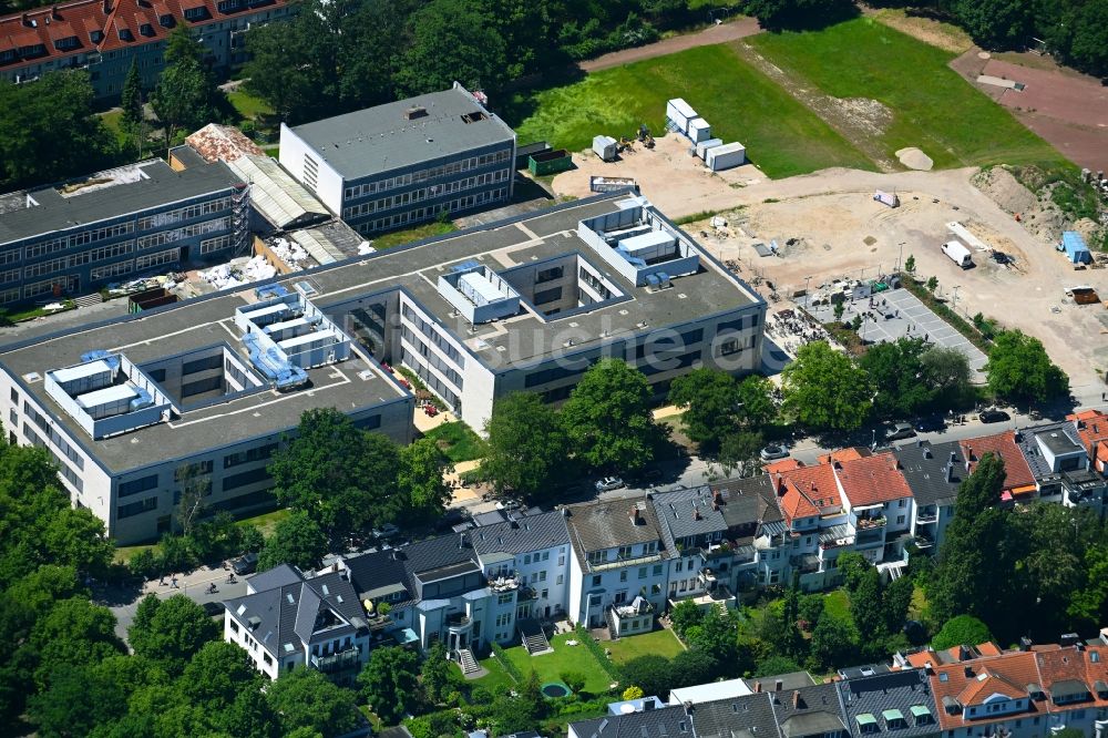 Luftaufnahme Hannover - Umbau und Modernisierung des Schulgebäudes Gymnasium Sophienschule in Hannover im Bundesland Niedersachsen, Deutschland
