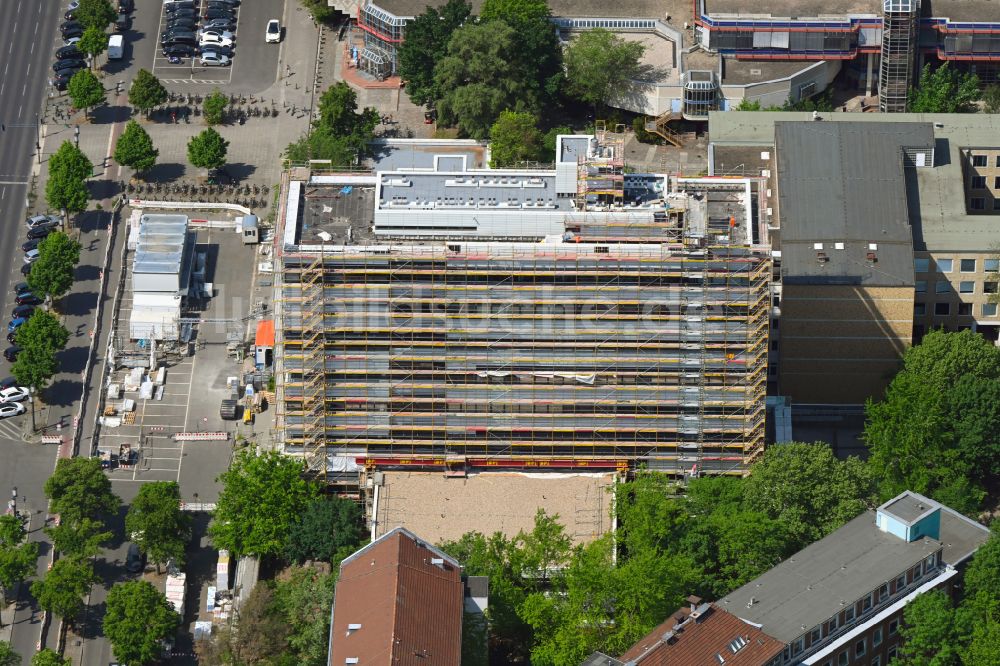 Berlin aus der Vogelperspektive: Umbau und Sanierung des Gebäude der TU Berlin - Technische Chemie in Berlin, Deutschland