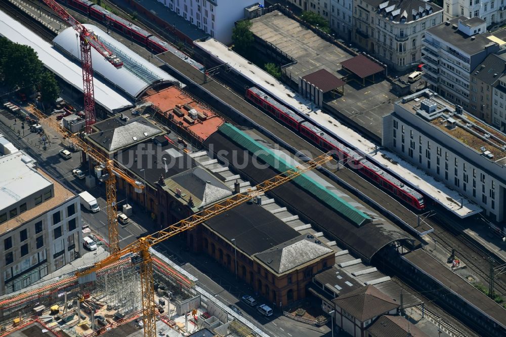 Bonn aus der Vogelperspektive: Umbau und Sanierung des Hauptbahnhof der Deutschen Bahn in Bonn im Bundesland Nordrhein-Westfalen, Deutschland