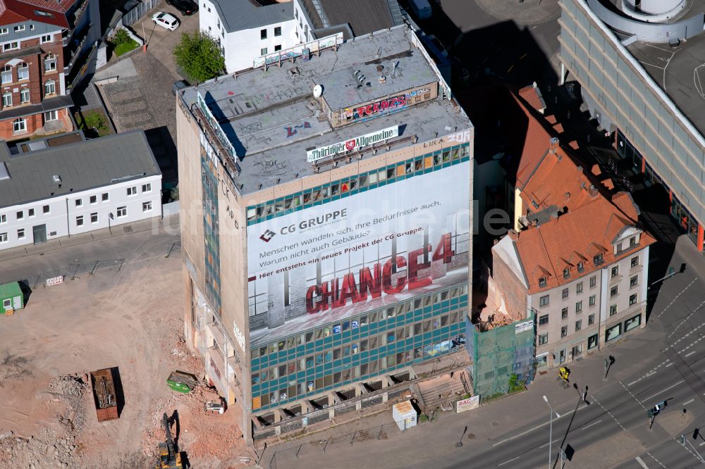 Erfurt von oben - Umbau und Sanierung des Hochhaus- Gebäude CHRONICLE -TA-Hochhaus - Chance 4 in Erfurt im Bundesland Thüringen, Deutschland