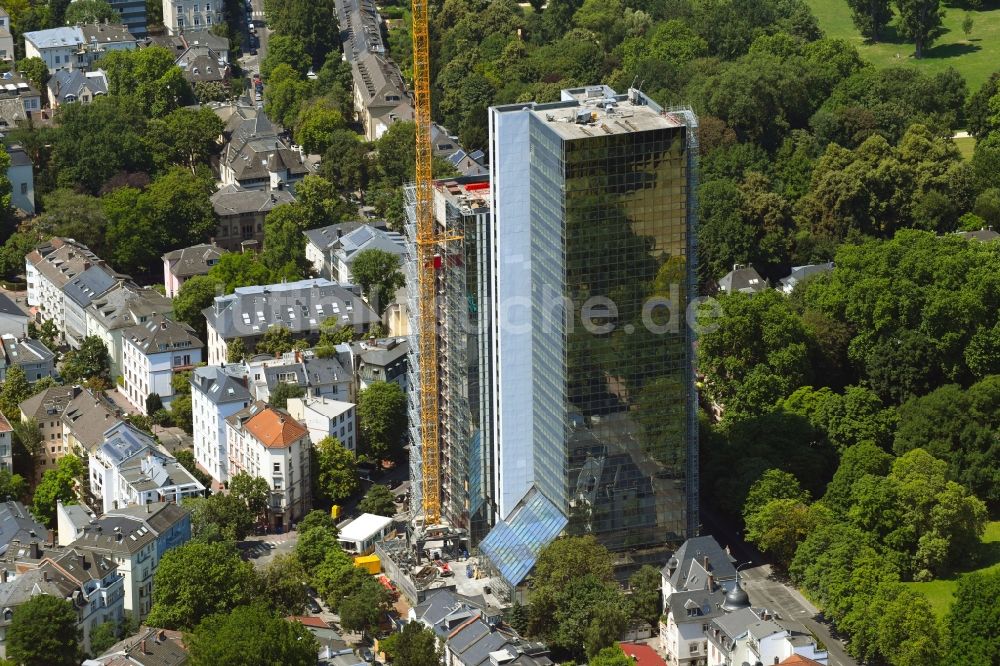 Frankfurt am Main von oben - Umbau und Sanierung des Hochhaus- Gebäude 160 PARK VIEW in Frankfurt am Main im Bundesland Hessen, Deutschland