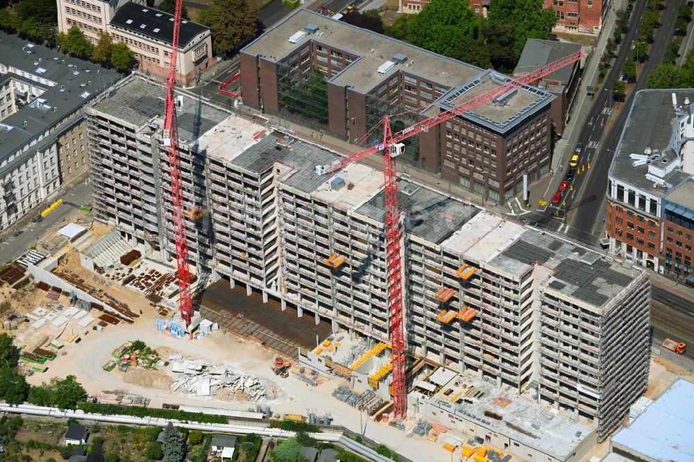 Luftaufnahme Leipzig - Umbau und Sanierung des Hochhaus- Gebäude an der Prager Straße in Leipzig im Bundesland Sachsen, Deutschland