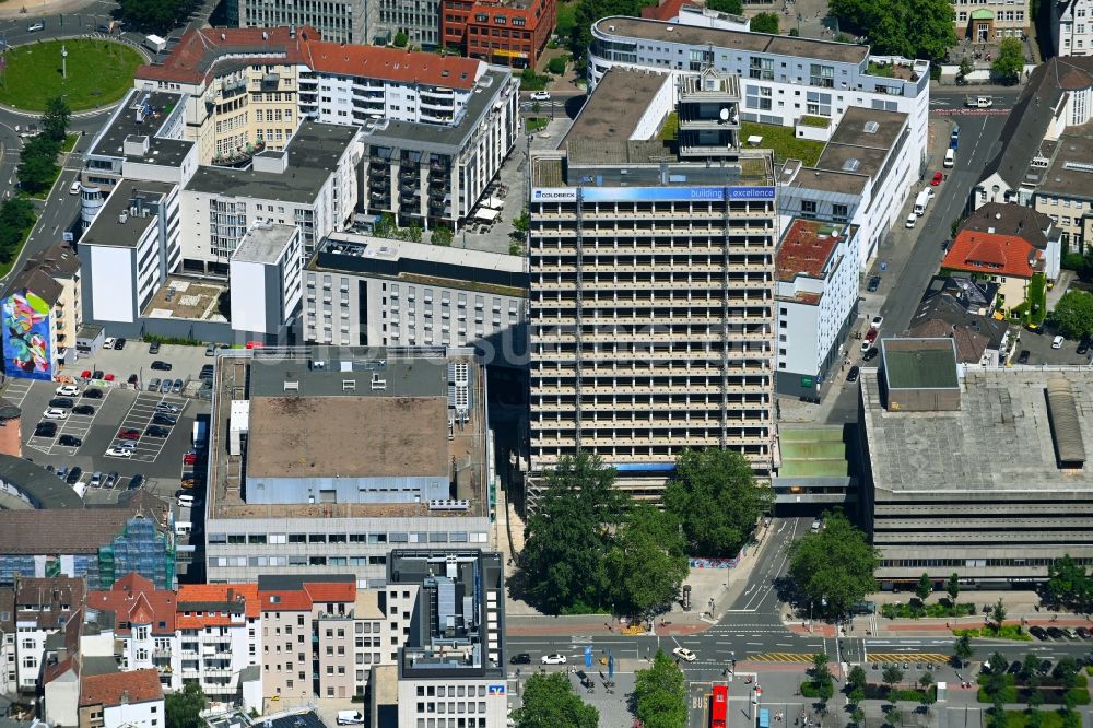 Bielefeld aus der Vogelperspektive: Umbau und Sanierung des Telekom - Hochhaus am Kesselbrink in Bielefeld im Bundesland Nordrhein-Westfalen, Deutschland