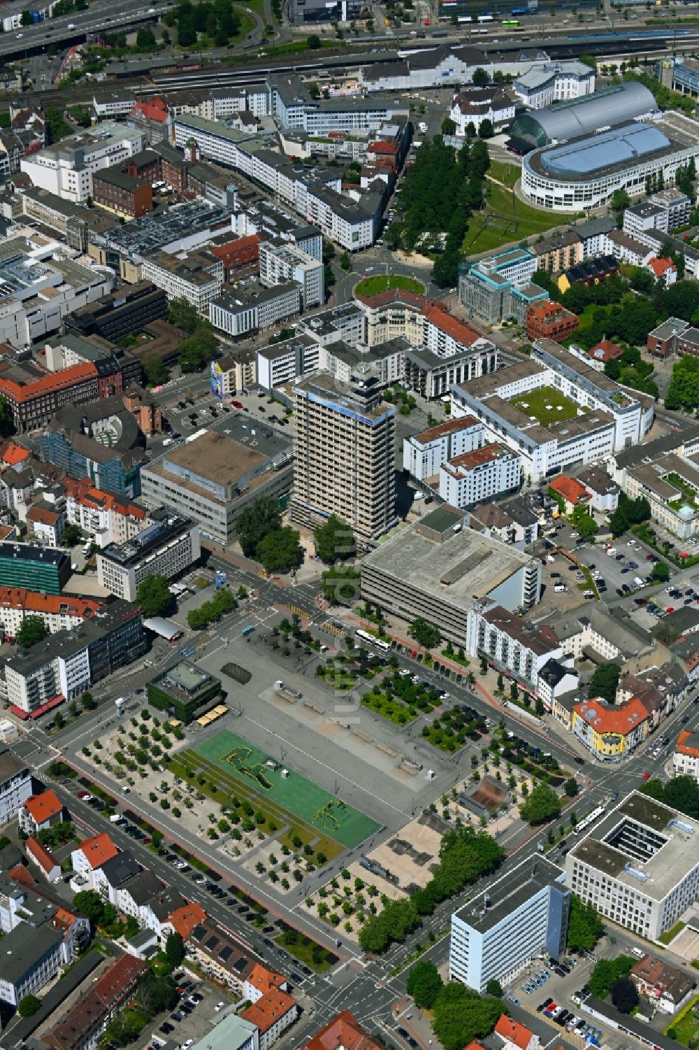 Luftbild Bielefeld - Umbau und Sanierung des Telekom - Hochhaus am Kesselbrink in Bielefeld im Bundesland Nordrhein-Westfalen, Deutschland