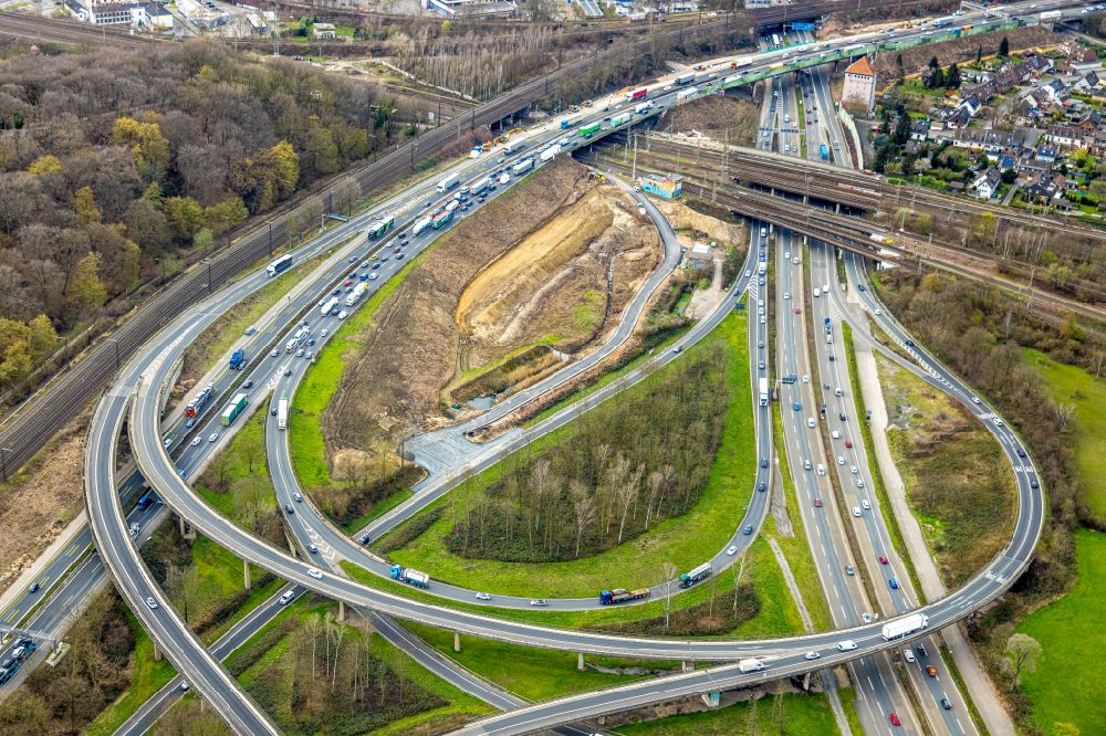 Luftbild Duisburg - Umbau uns Sanierung Autobahnkreuz Kaiserberg in Duisburg im Bundesland Nordrhein-Westfalen