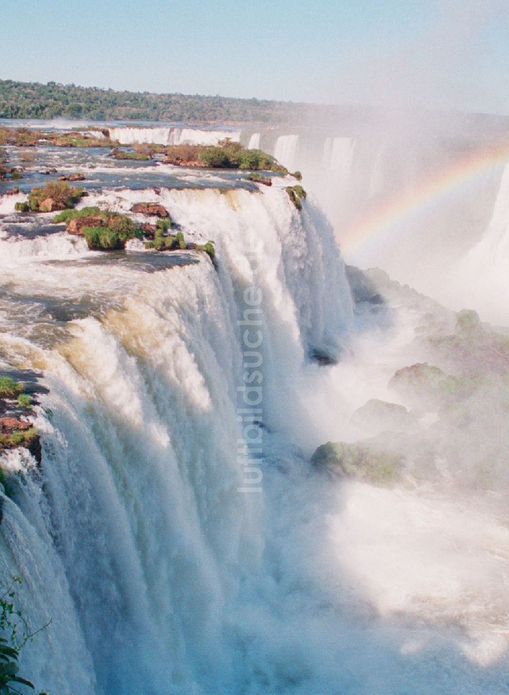 Iguazu aus der Vogelperspektive: UNESCO-Welterbe Wasserfall der Iguazu- Wasserfälle in der Provinz Parana in Brasilien