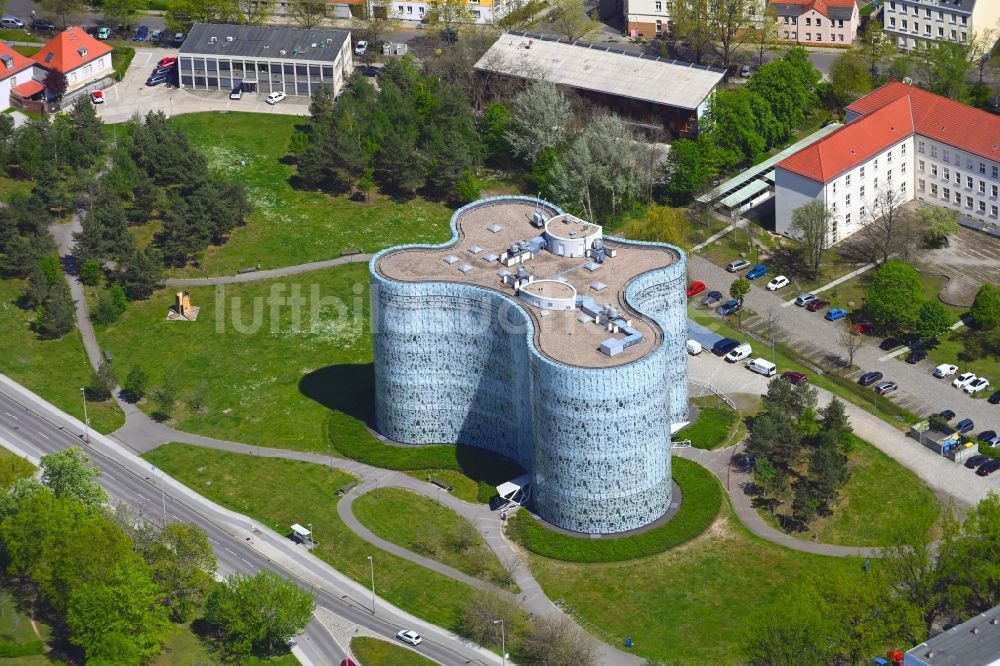 Cottbus von oben - Universitätsbibliothek im IKMZ auf dem Campus der BTU Cottbus im Bundesland Brandenburg