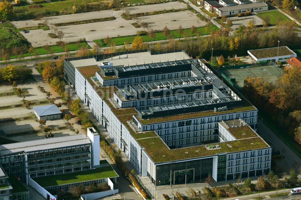 Regensburg von oben - Unternehmen- Verwaltungsgebäude der Bayernwerk AG in Regensburg im Bundesland Bayern, Deutschland