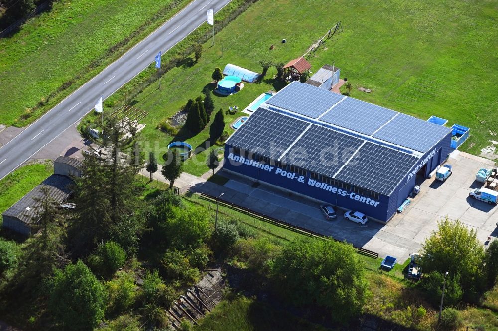 Luftbild Zieko - Unternehmen- Verwaltungsgebäude des Anhaltiner Pool- & Wellness-Center in Zieko im Bundesland Sachsen-Anhalt, Deutschland