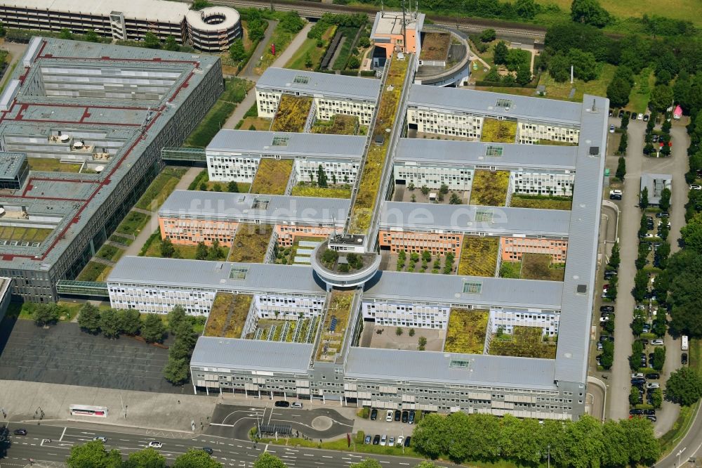 Luftaufnahme Bonn - Unternehmen- Verwaltungsgebäude Deutsche Telekom im Ortsteil Beuel in Bonn im Bundesland Nordrhein-Westfalen, Deutschland