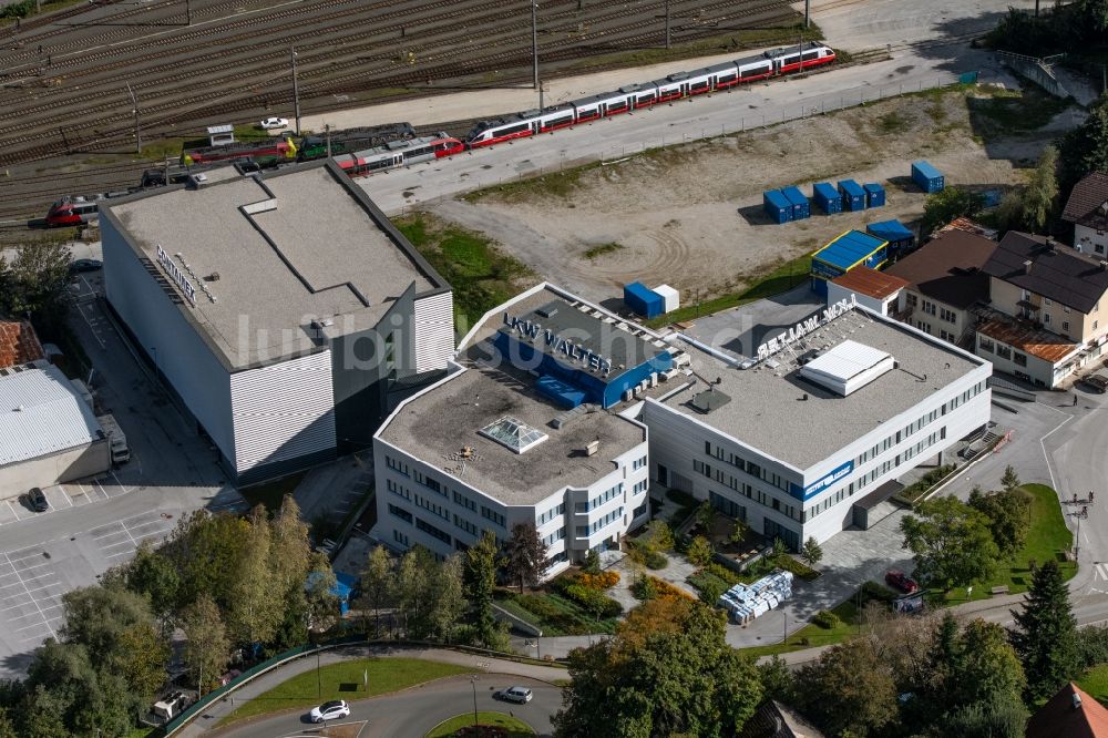 Luftaufnahme Kufstein - Unternehmen- Verwaltungsgebäude LKW WALTER Internationale Transportorganisation AG in Kufstein in Tirol, Österreich